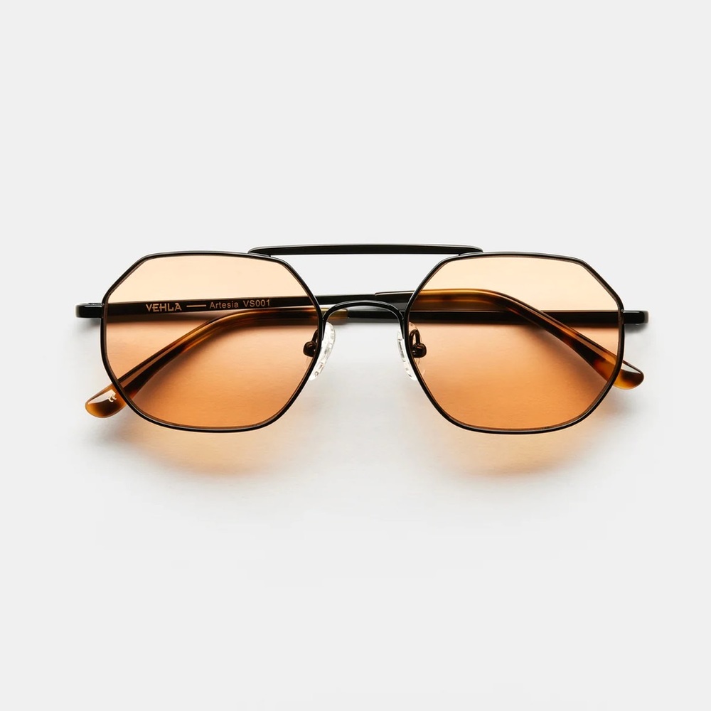 VEHLA ARTESIA SUNGLASSES - BLACK/CINNAMON